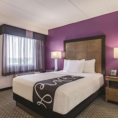 La Quinta By Wyndham Warwick Providence Airport Hotel Екстериор снимка