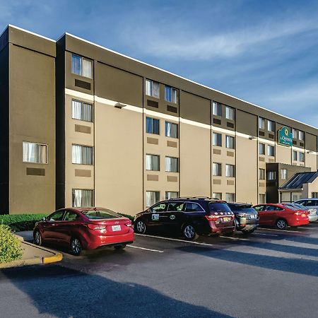 La Quinta By Wyndham Warwick Providence Airport Hotel Екстериор снимка