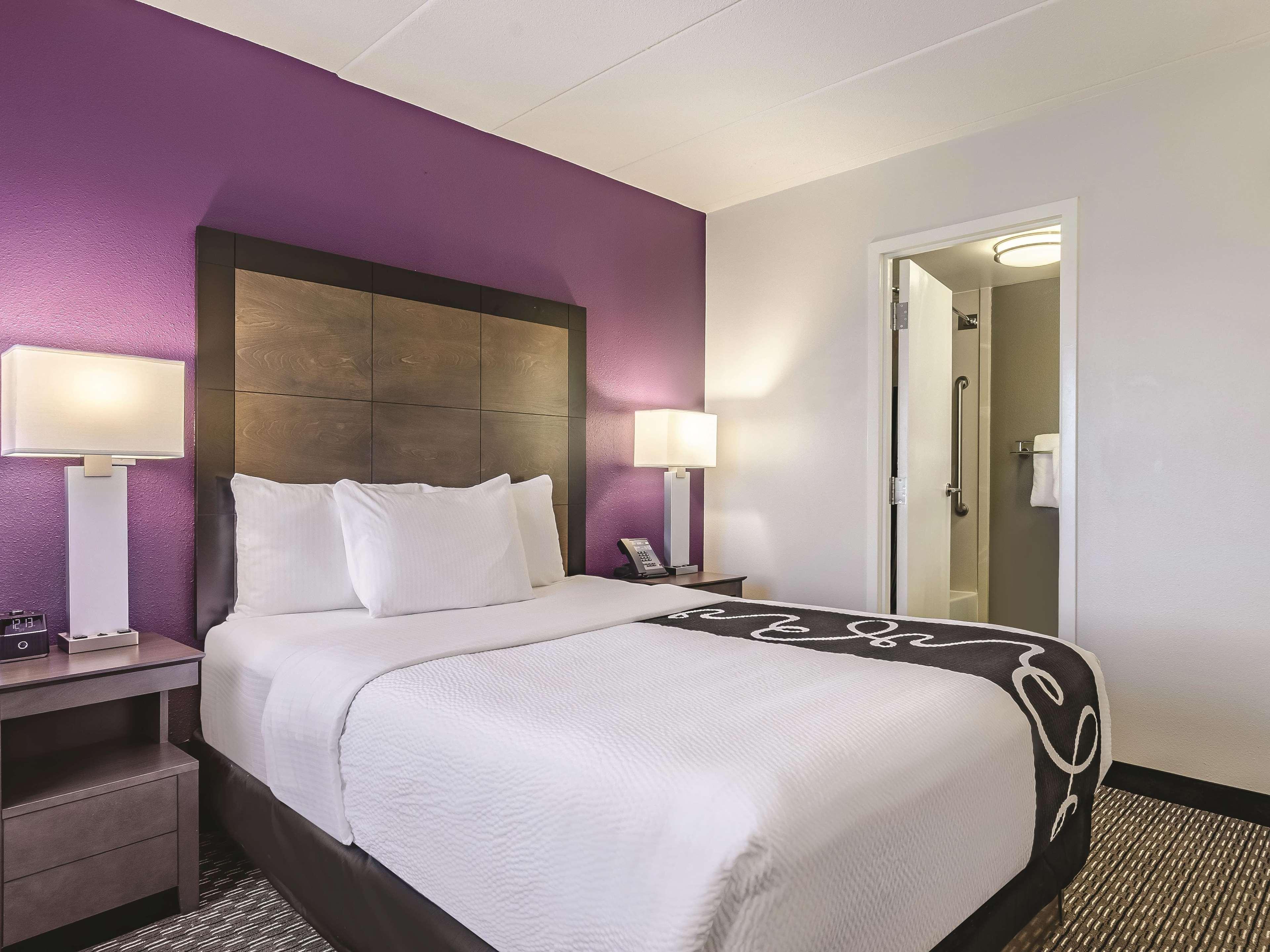 La Quinta By Wyndham Warwick Providence Airport Hotel Екстериор снимка