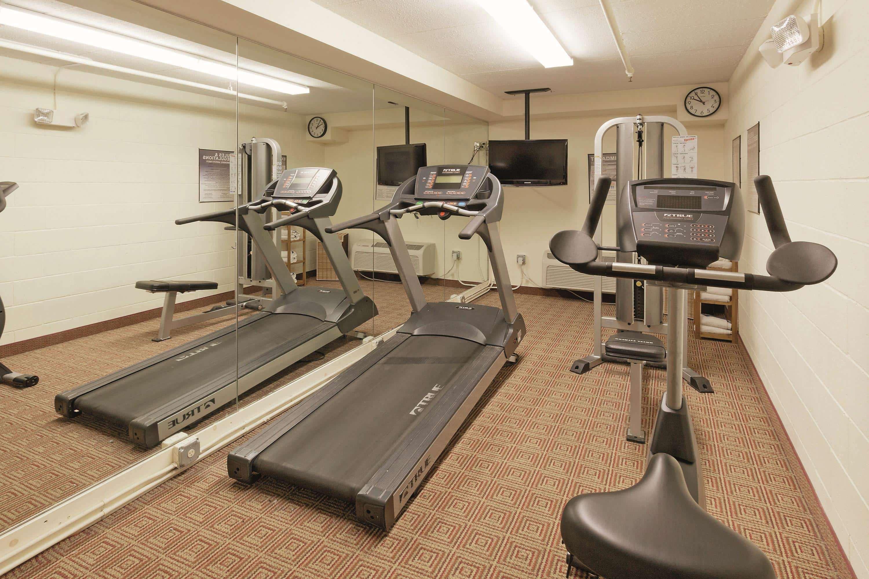 La Quinta By Wyndham Warwick Providence Airport Hotel Екстериор снимка