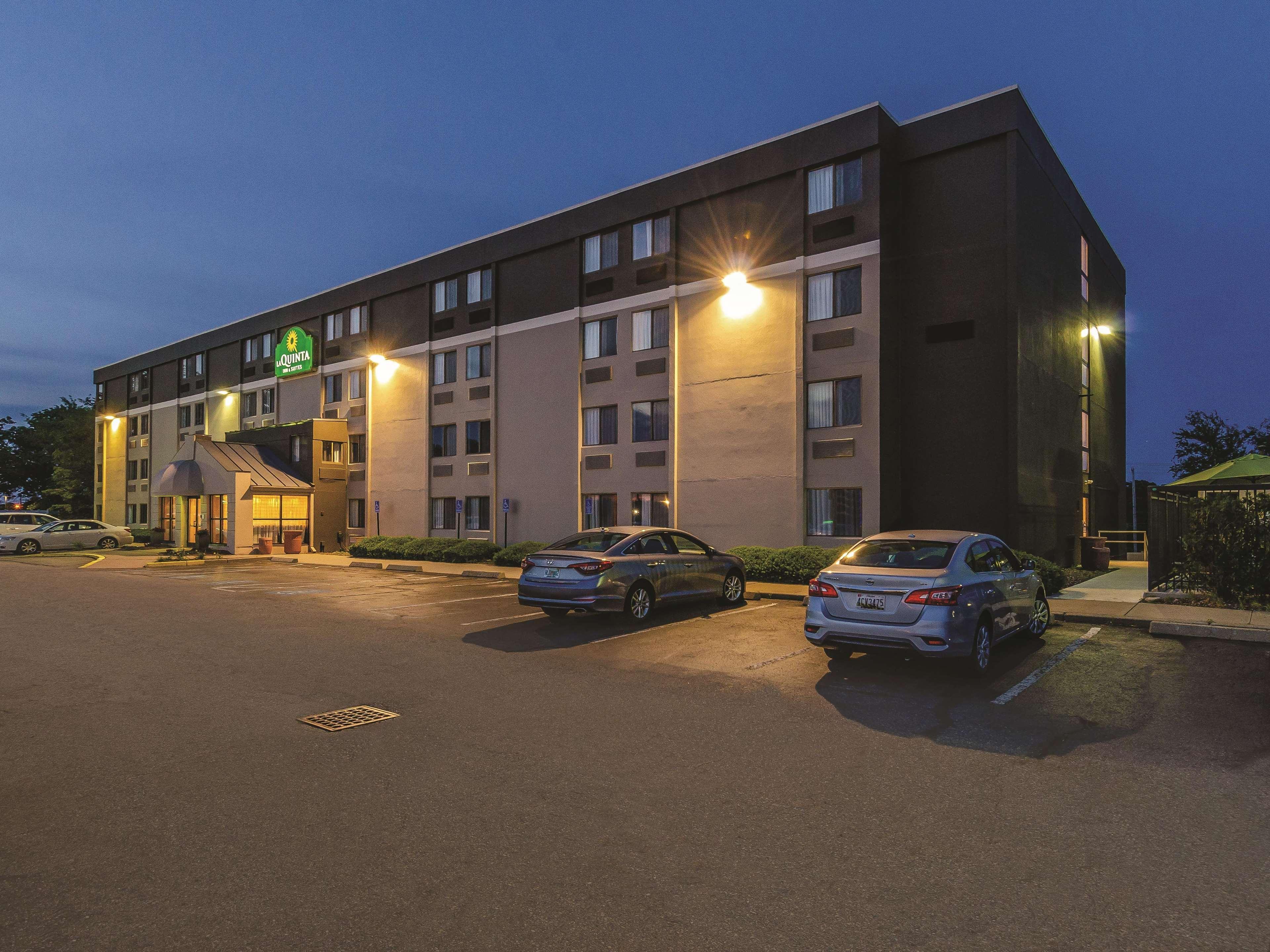 La Quinta By Wyndham Warwick Providence Airport Hotel Екстериор снимка