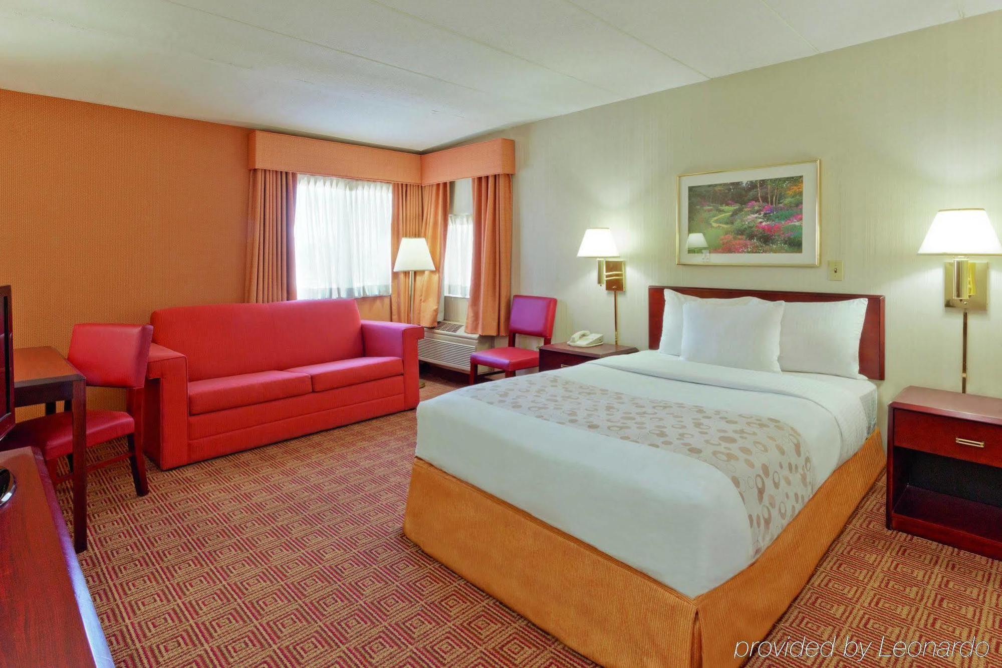 La Quinta By Wyndham Warwick Providence Airport Hotel Екстериор снимка
