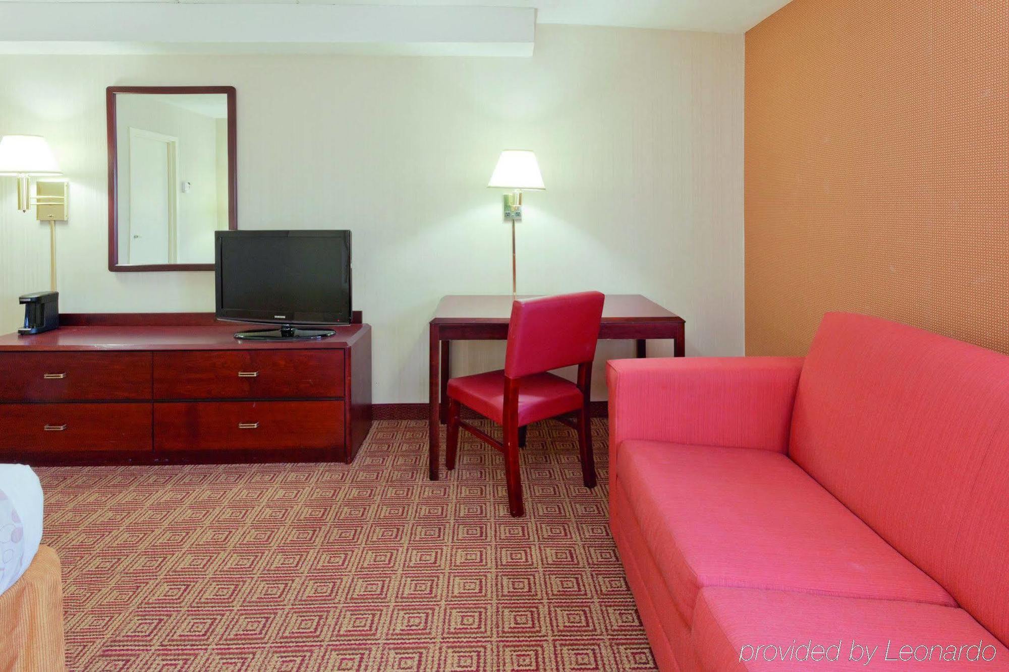 La Quinta By Wyndham Warwick Providence Airport Hotel Екстериор снимка