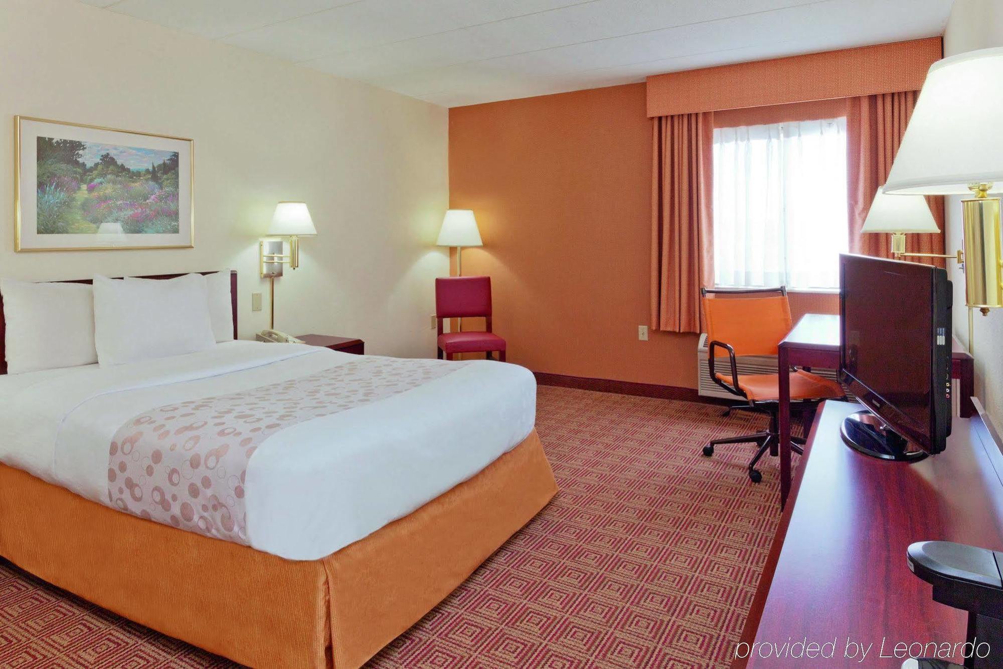 La Quinta By Wyndham Warwick Providence Airport Hotel Екстериор снимка