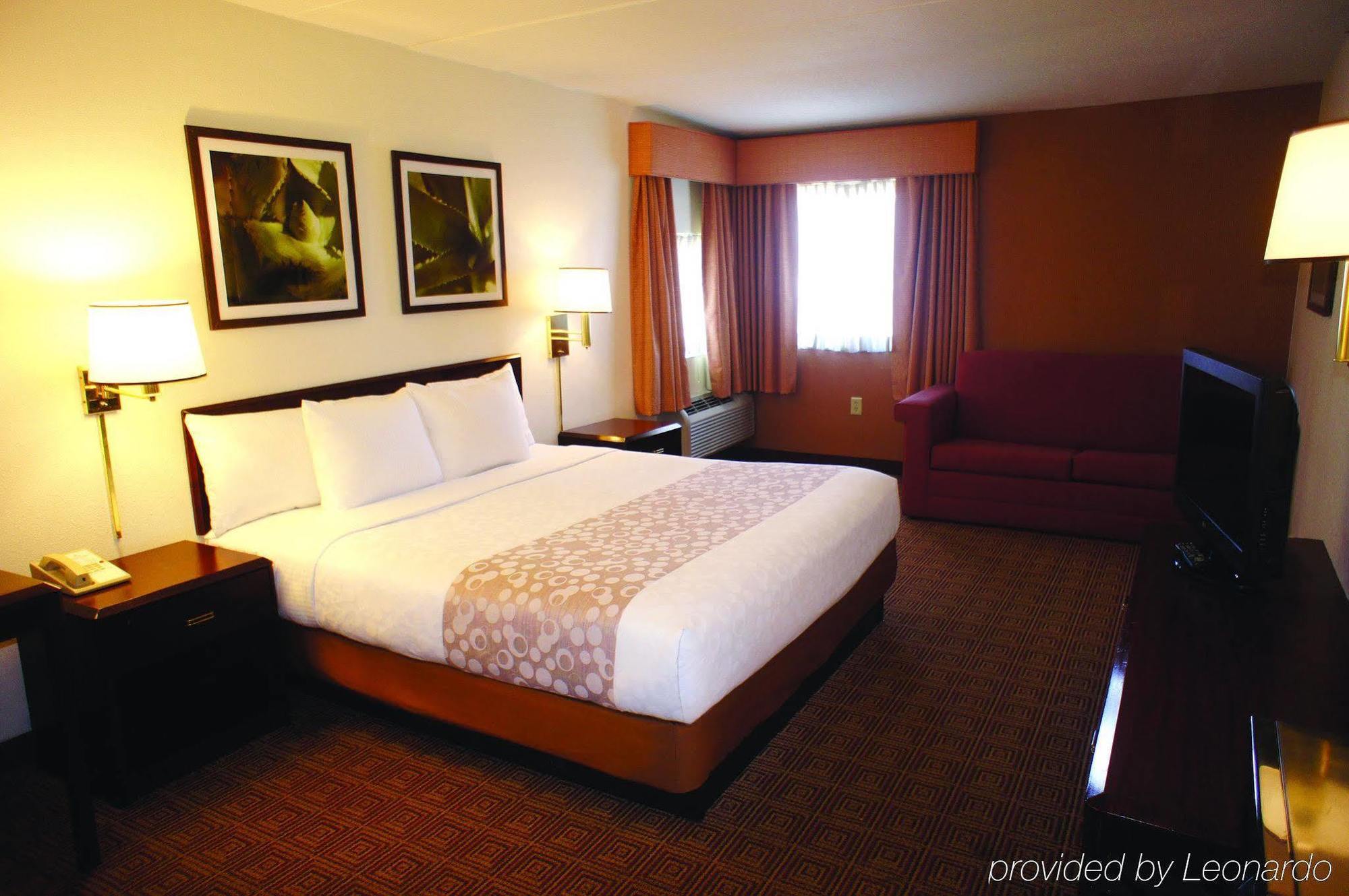 La Quinta By Wyndham Warwick Providence Airport Hotel Екстериор снимка