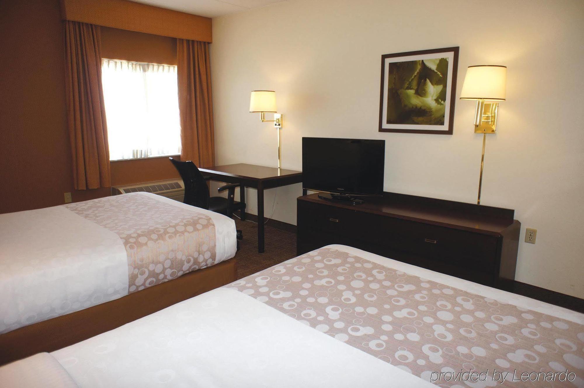 La Quinta By Wyndham Warwick Providence Airport Hotel Екстериор снимка