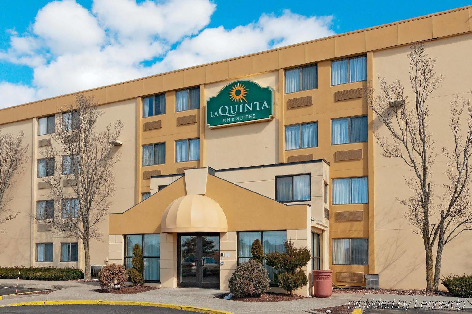 La Quinta By Wyndham Warwick Providence Airport Hotel Екстериор снимка